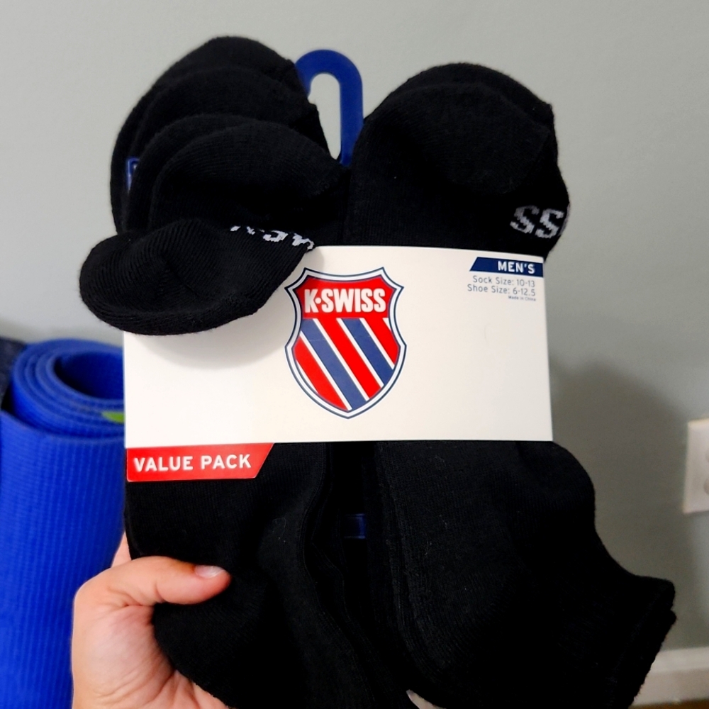 Mens sock bundle size 10-13. Brand new. Pack of 9